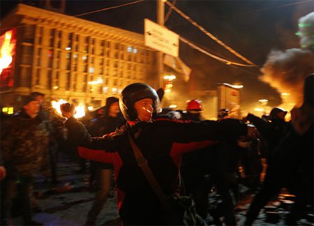 “Berkut” xüsusi təyinatlı polis dəstəsi yenidən «Maydan»a hücuma keçib