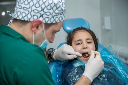 Mobil Diş Klinikası pulsuz yardımı davam etdirir