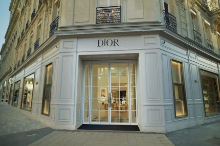 “Christian Dior" Azərbaycanda 4,3 mln. avroluq şirkətini ləğv edib