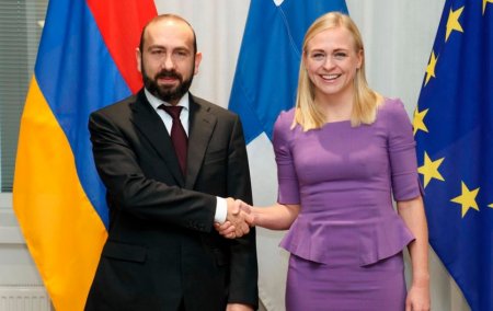 Mirzoyan finlandiyalı həmkarı ilə Azərbaycanla sülh prosesini müzakirə edib